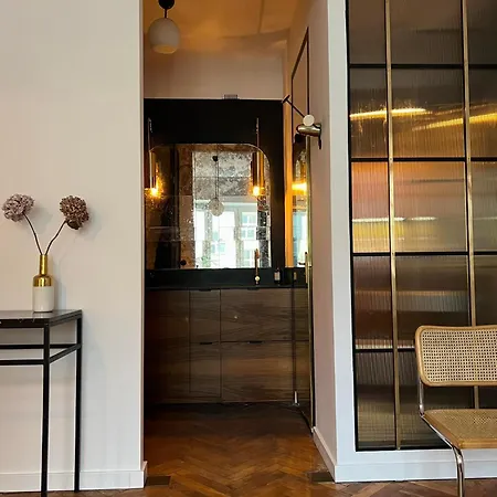 Aleje Jerozolimskie Apartment